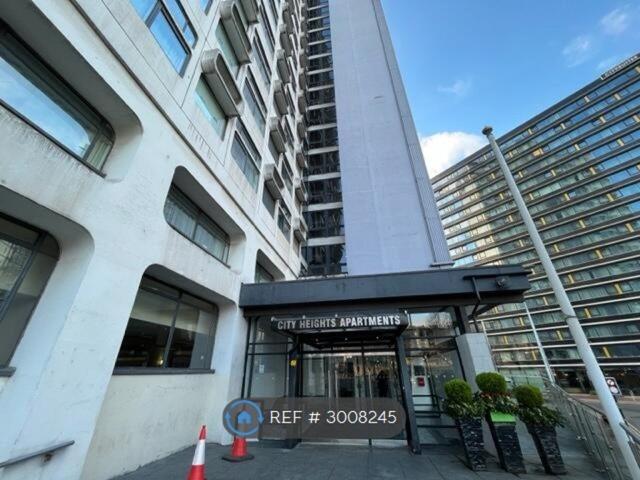 Apartment for rent in City Centre, Salford