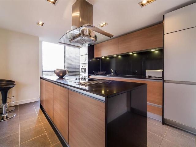 Apartment for rent in London City Island, Blackwall