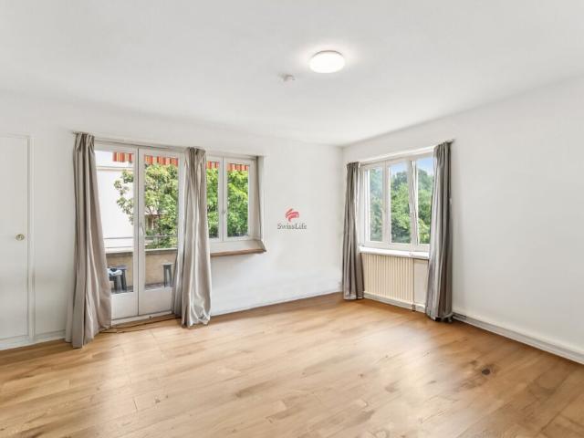 Wohnung kaufen in Einigen, Zürich