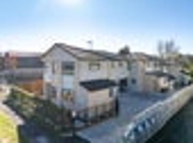 Townhouse for sale in Hamilton City Townhouse for sale in Hamilton City