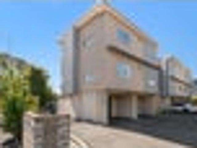 Apartment for sale in Linwood, Linwood-Central-Heathcote Community