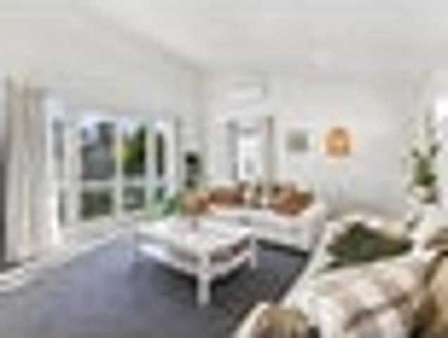 Apartment for sale in Heathcote, Canterbury