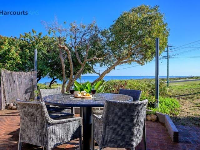 Townhouse for sale in Bunbury, Western Australia