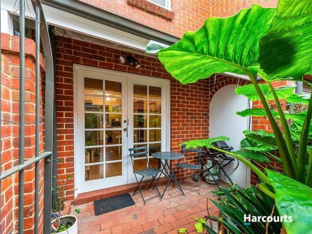 Townhouse for sale in Horseshoe Creek, South Australia