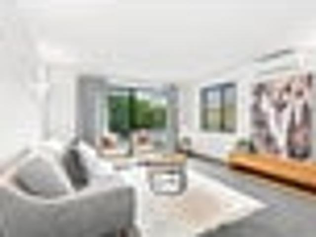 Townhouse for sale in Heathcote, Canterbury