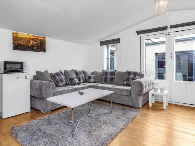 House for rent in Burdiehouse, City of Edinburgh