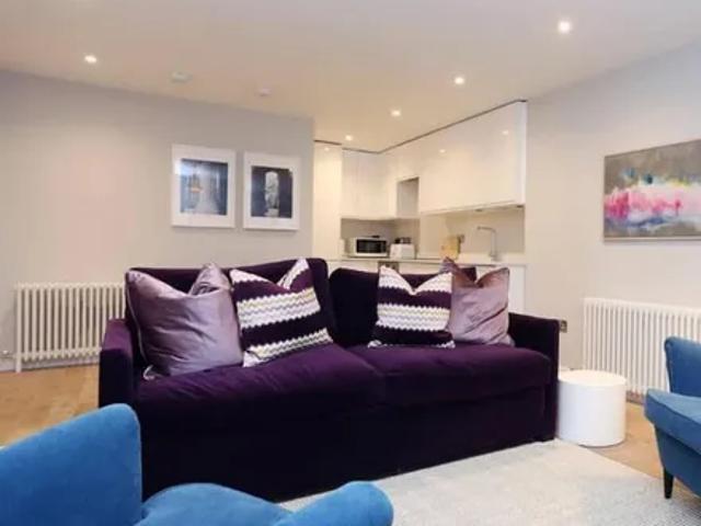 Apartment for rent in Gayfield, Broughton
