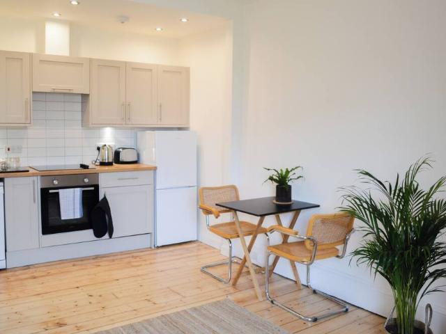 Apartment for rent in Hillside, City of Edinburgh