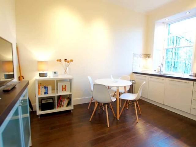 Apartment for rent in Hillside, City of Edinburgh