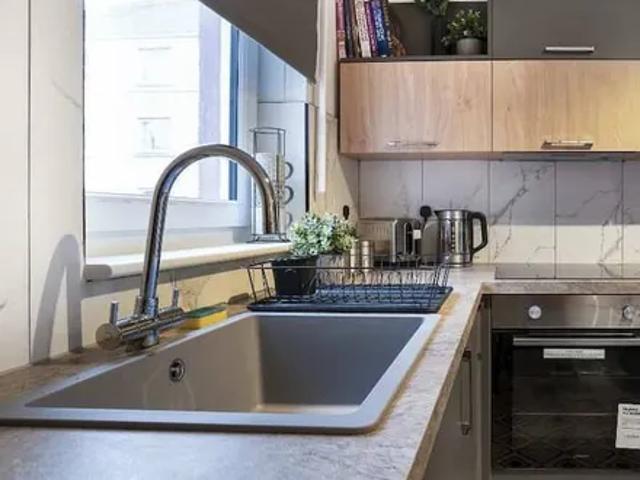 Apartment for rent in Hillside, Leith
