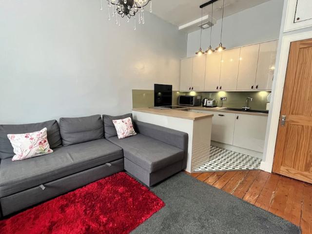 Apartment for rent in Hillside, City of Edinburgh
