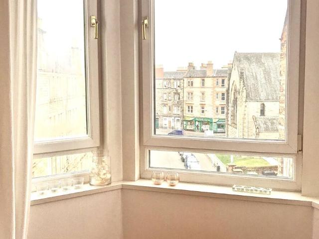 Apartment for rent in Hillside, City of Edinburgh