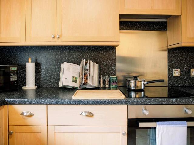 Apartment for rent in Hillside, City of Edinburgh
