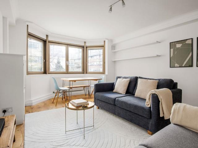 Apartment for rent in Aldgate, Greater London