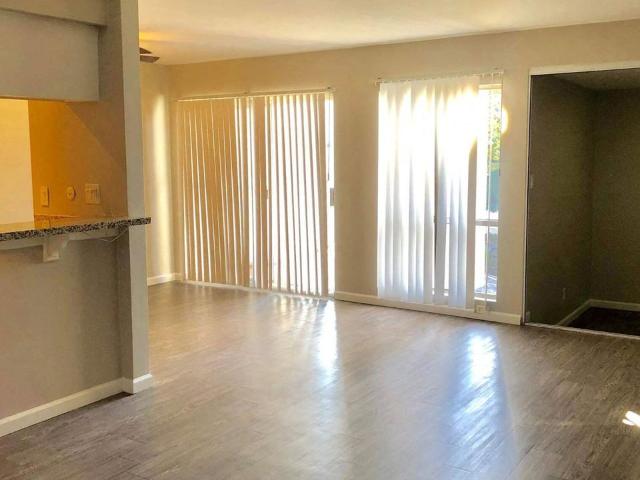 Apartment for rent in Canoga Park, California