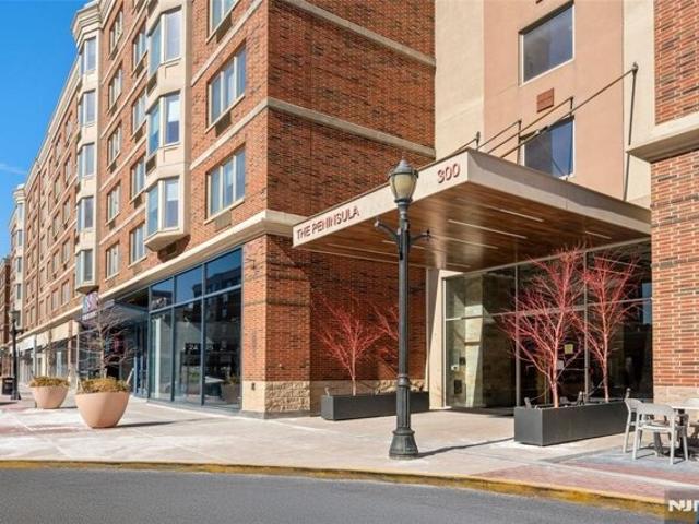 Condo for sale in Edgewater