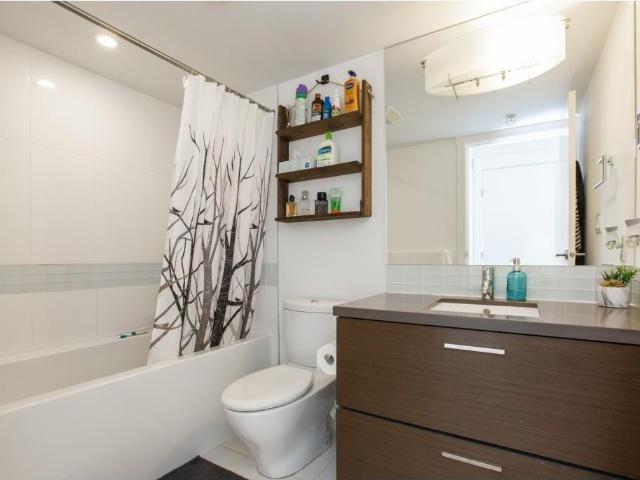 Apartment for rent in City Centre, Surrey
