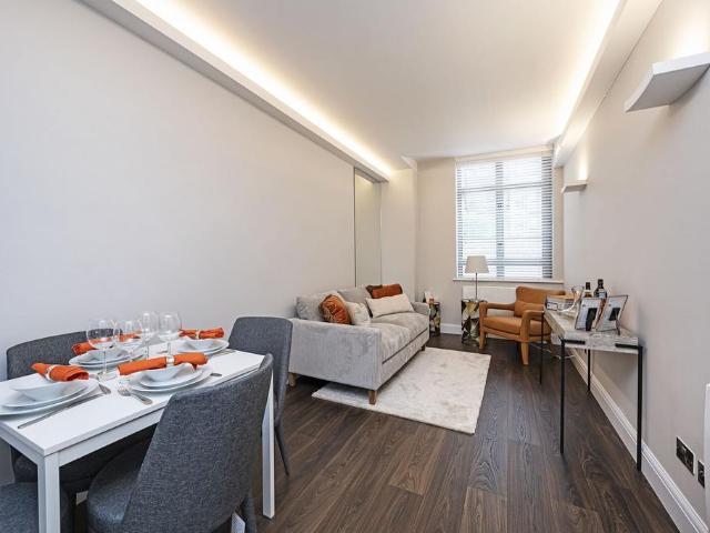 House for rent in Finsbury, Greater London