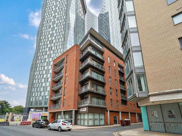Apartment for rent in First Street, Manchester