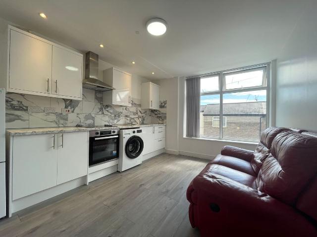 Apartment for rent in Plasnewydd, Falcon Lodge