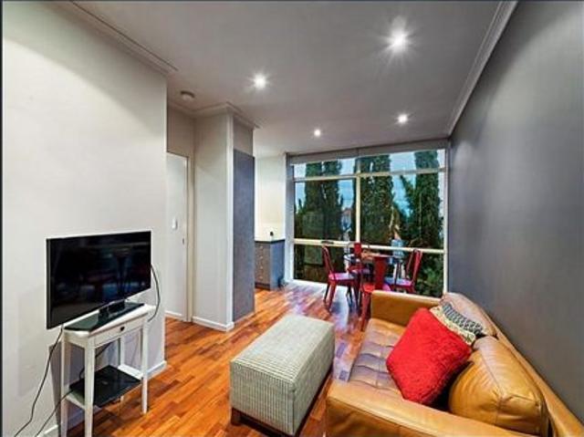 Apartment for rent in Ruckers Hill, Melbourne