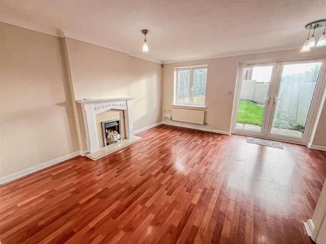 Townhouse for rent in Haddon, East Midlands
