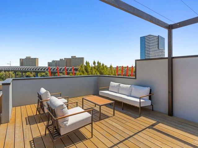 Townhouse for sale in Camerons Creek, Victoria