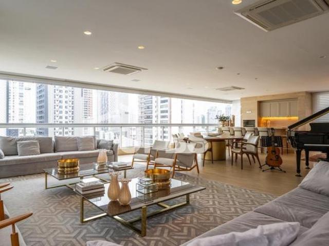 Apartamento venda em Região Geográfica Imediata de Goiânia, Goiânia