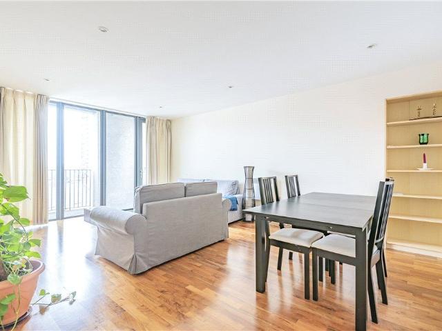 Apartment for rent in Bermondsey Village, Greater London