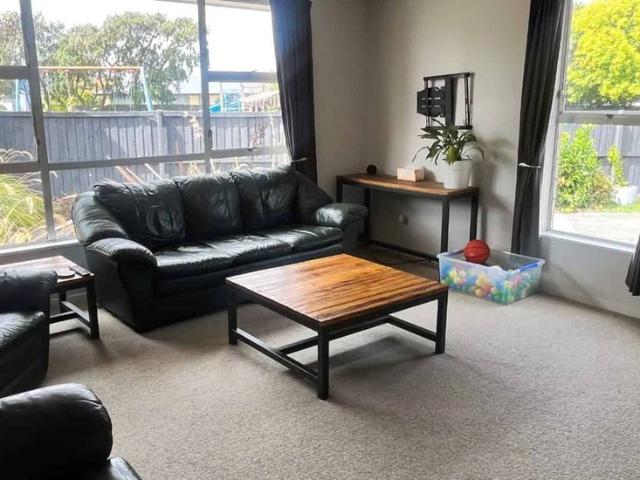 House for rent in Chaslands, Canterbury