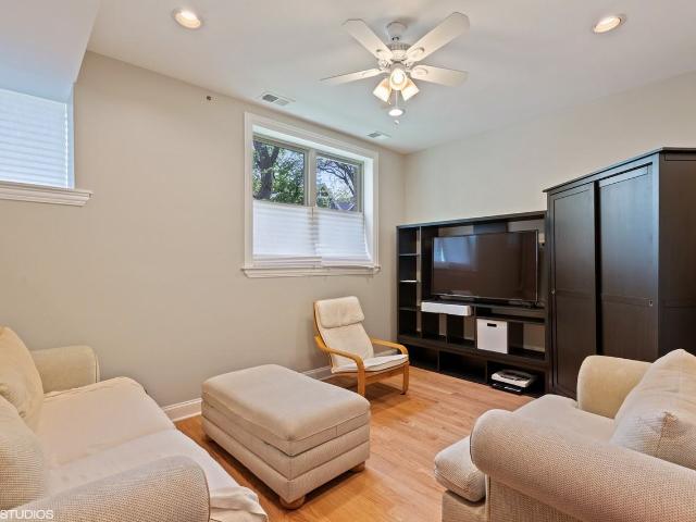 Apartment for rent in Chicago Park, Illinois