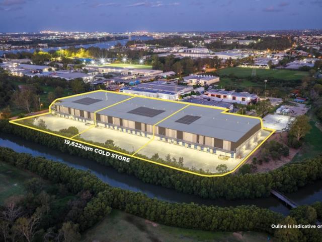 Warehouse for rent in Toombul, Queensland