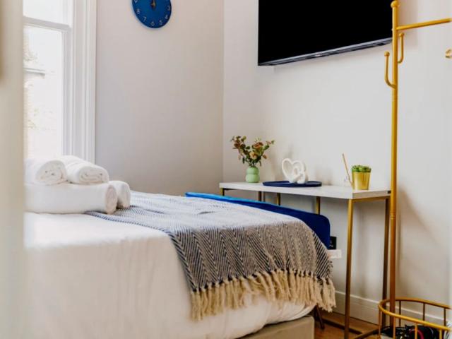 Studio for rent in Shacklewell, Greater London