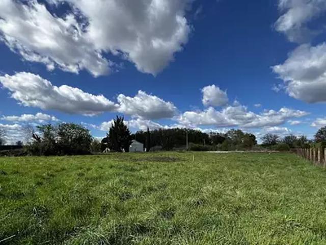 Terrain vente à Lesparre-Médoc, Civrac-en-médoc