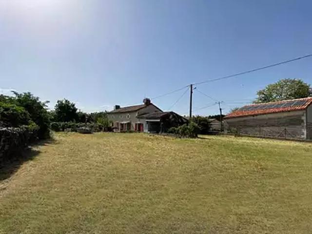 Maison vente à Montmorillon, Civray
