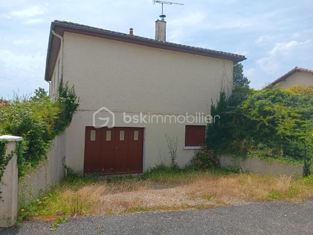 Maison vente à Montmorillon, Civray