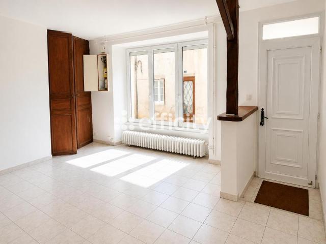 Maison vente à Montmorillon, Civray