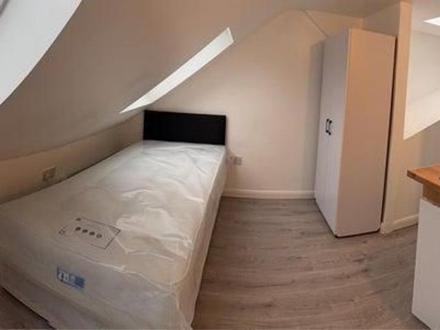 Studio for rent in Leyton, Greater London
