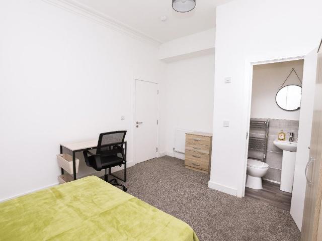 House for rent in Grove Hill, Normanby