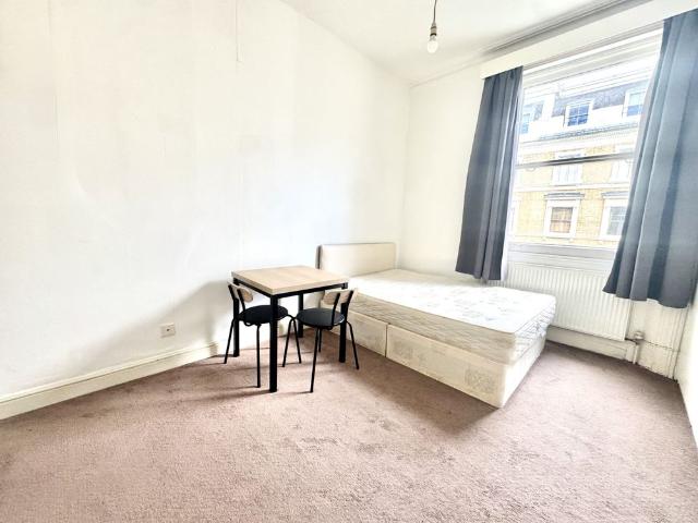 Studio for rent in Notting Hill, Greater London