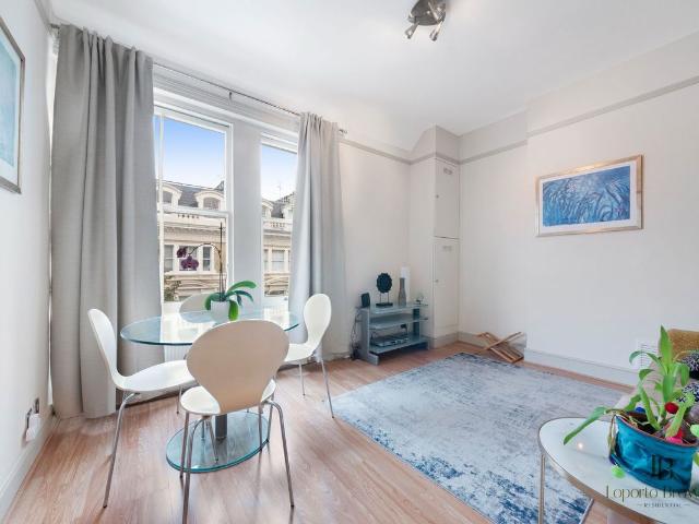 Apartment for rent in Notting Hill, Greater London