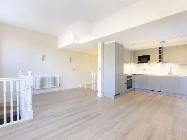Apartment for rent in Clapham Junction, Greater London