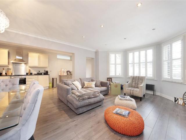 Apartment for rent in Clapham Junction, Greater London