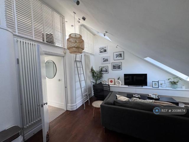 Apartment for rent in Clapham, Greater London