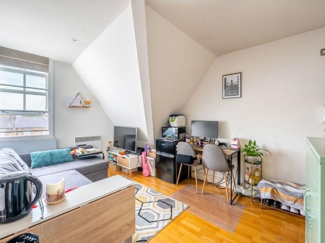 Studio for rent in Clapham, Greater London