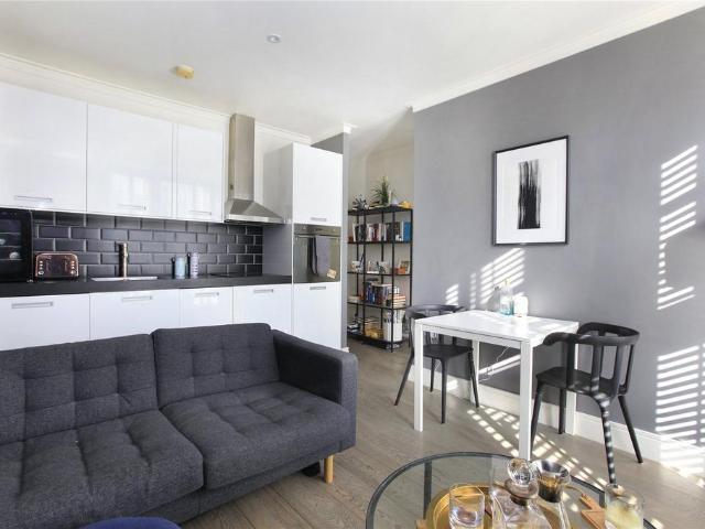 Apartment for rent in Clapham, Greater London
