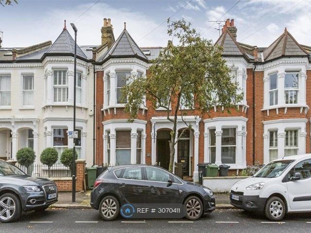 House for rent in Abbeville Village, Greater London
