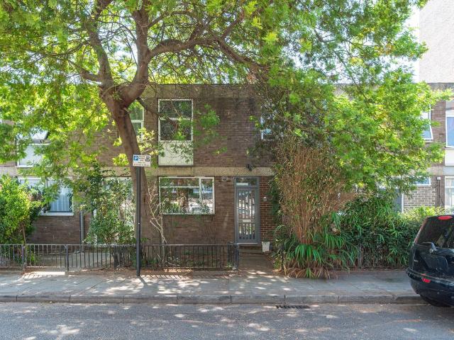 Apartment for rent in Stockwell, Greater London