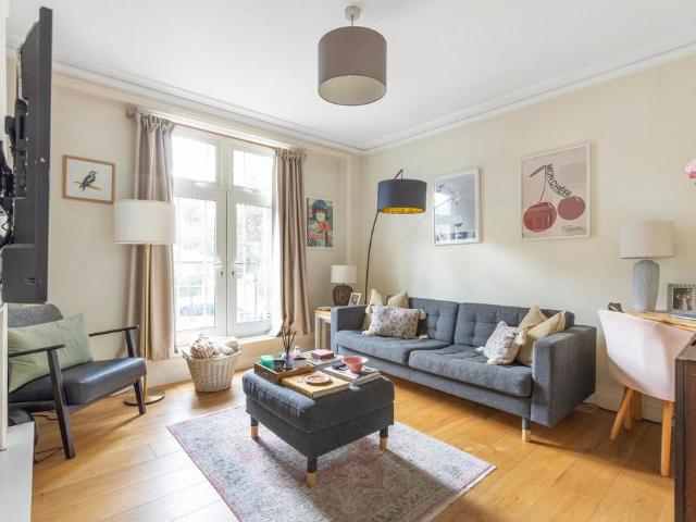 Apartment for rent in Clapham, Greater London