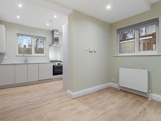 Apartment for rent in Clapham, Greater London